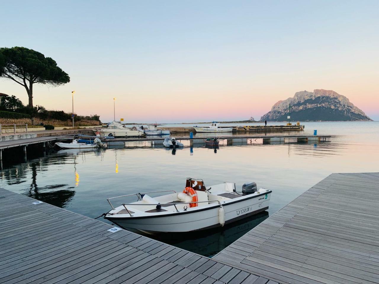 Hotel Relais Del Borgo- Domo Porto San Paolo  Zewnętrze zdjęcie